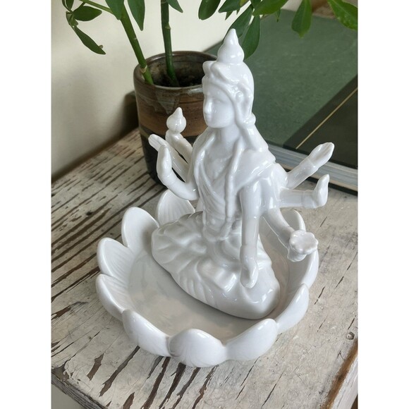 Beautiful Goddess Statue White Lotus Ceramic Jewelry Holder 6.5” x 5.5” - Picture 6 of 9